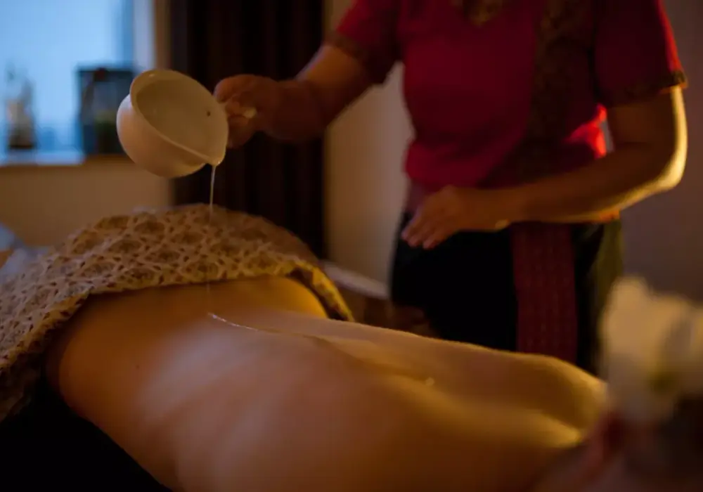 Masaż świecą w SPA - Ceny, efekty i jak wybrać salon?