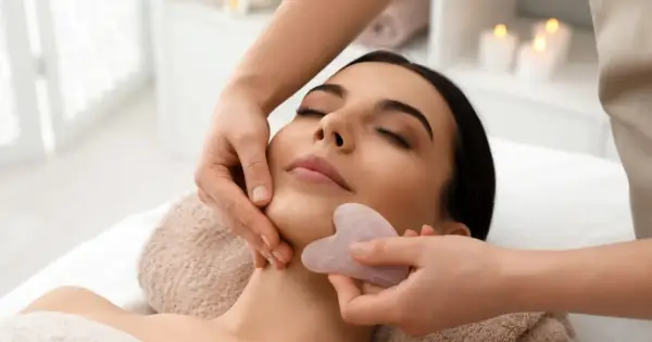 Gua sha - czy warto? Efekty, technika i przeciwwskazania